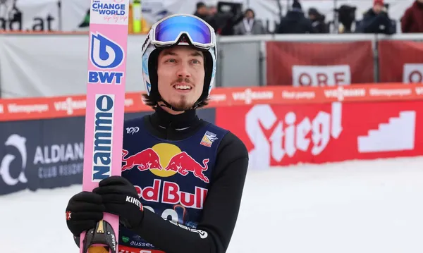 Skoki narciarskie Oslo: Forfang minimalnie lepszy od Ryoyu Kobayashiego