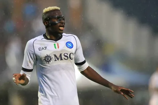 Victor Osimhen zostanie w SSC Napoli? Napastnik otrzymał lukratywną ofertę