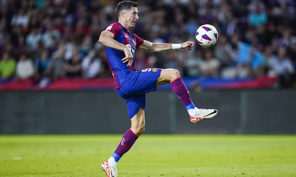 Robert Lewandowski trafi na ławkę rezerwowych? Trener FC Barcelony zabrał głos