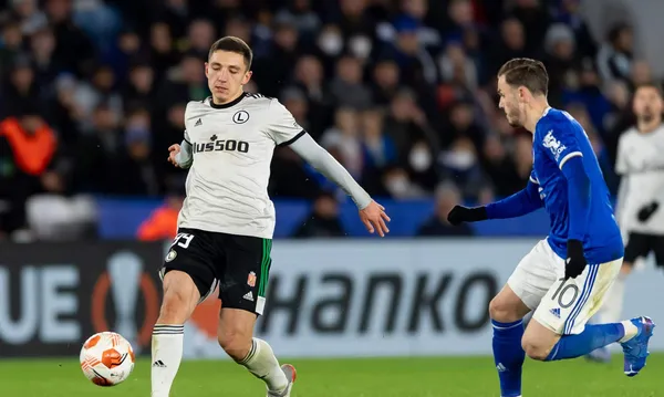 Legia Warszawa wyceniła Bartosza Slisza. Za tyle może go sprzedać