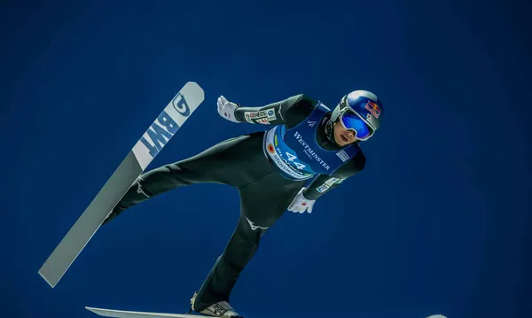 Skoki narciarskie Wisła: Ryoyu Kobayashi ponownie na szczycie!