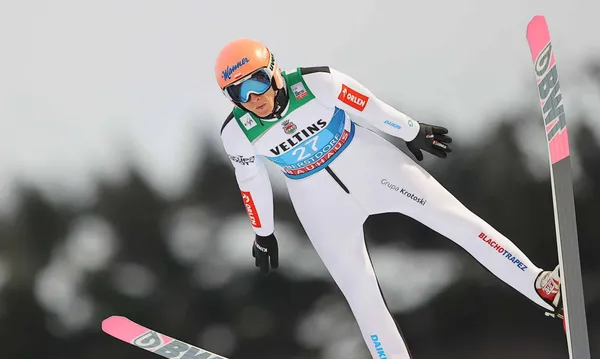 Dramatyczne statystyki polskich skoczków. “Osiem razy mniej”