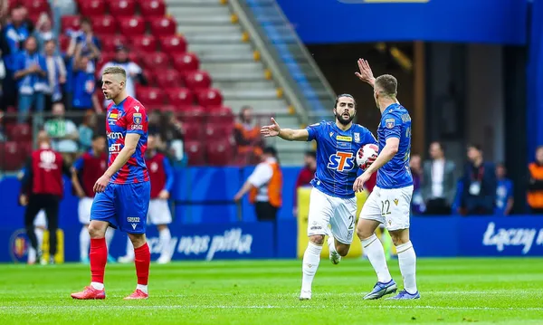 Superpuchar Polski: Lech – Raków, gdzie, kiedy, o której, gdzie objerzeć mecz na żywo?