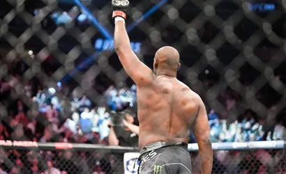 UFC 295: Jon Jones wypada z walki, zmiany w rozpisce!