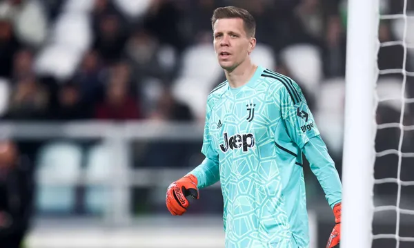 Kontuzja Wojciecha Szczęsnego. Zszedł już w pierwszej połowie